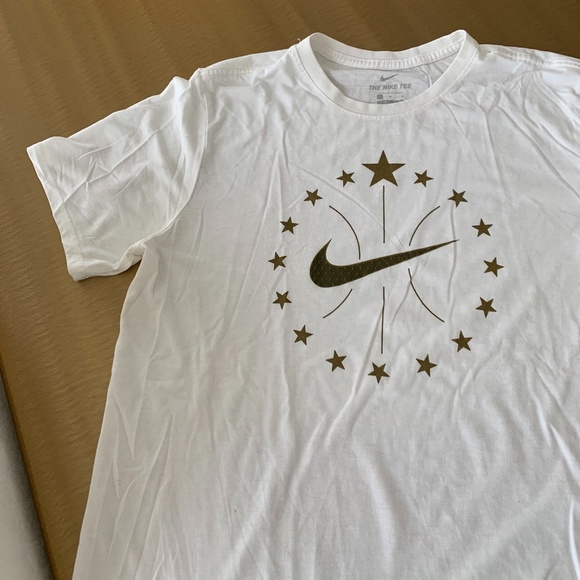 Authentic Nike Star T/shirt - Picture 1 of 3